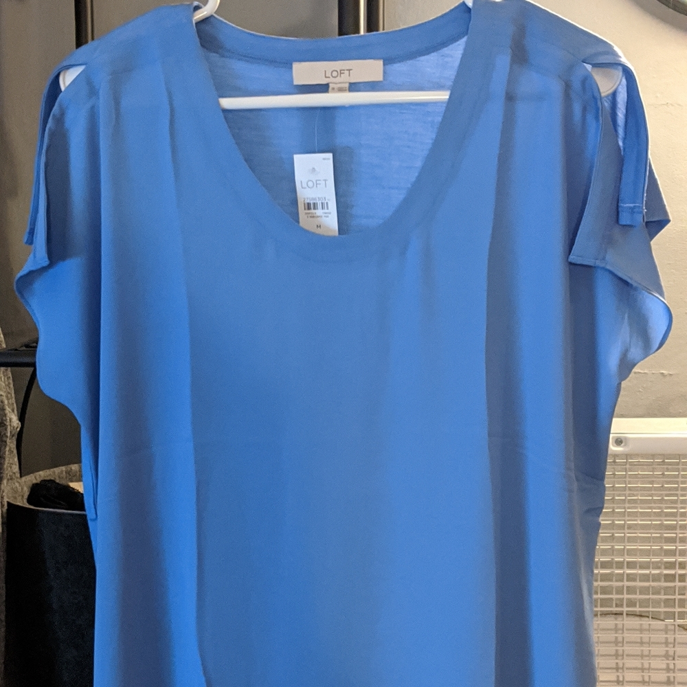 Slit sleeved tee